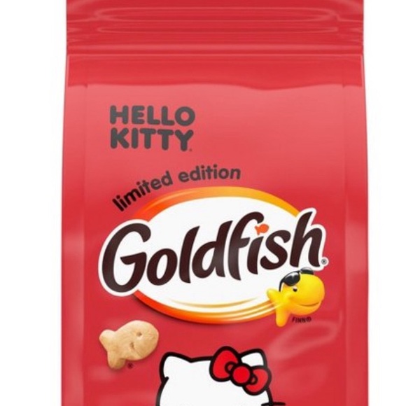Pepperidge Farm Hello Kitty Strawberry Shortcake Limited Edition Goldfish 2 Bags - Picture 4 of 6